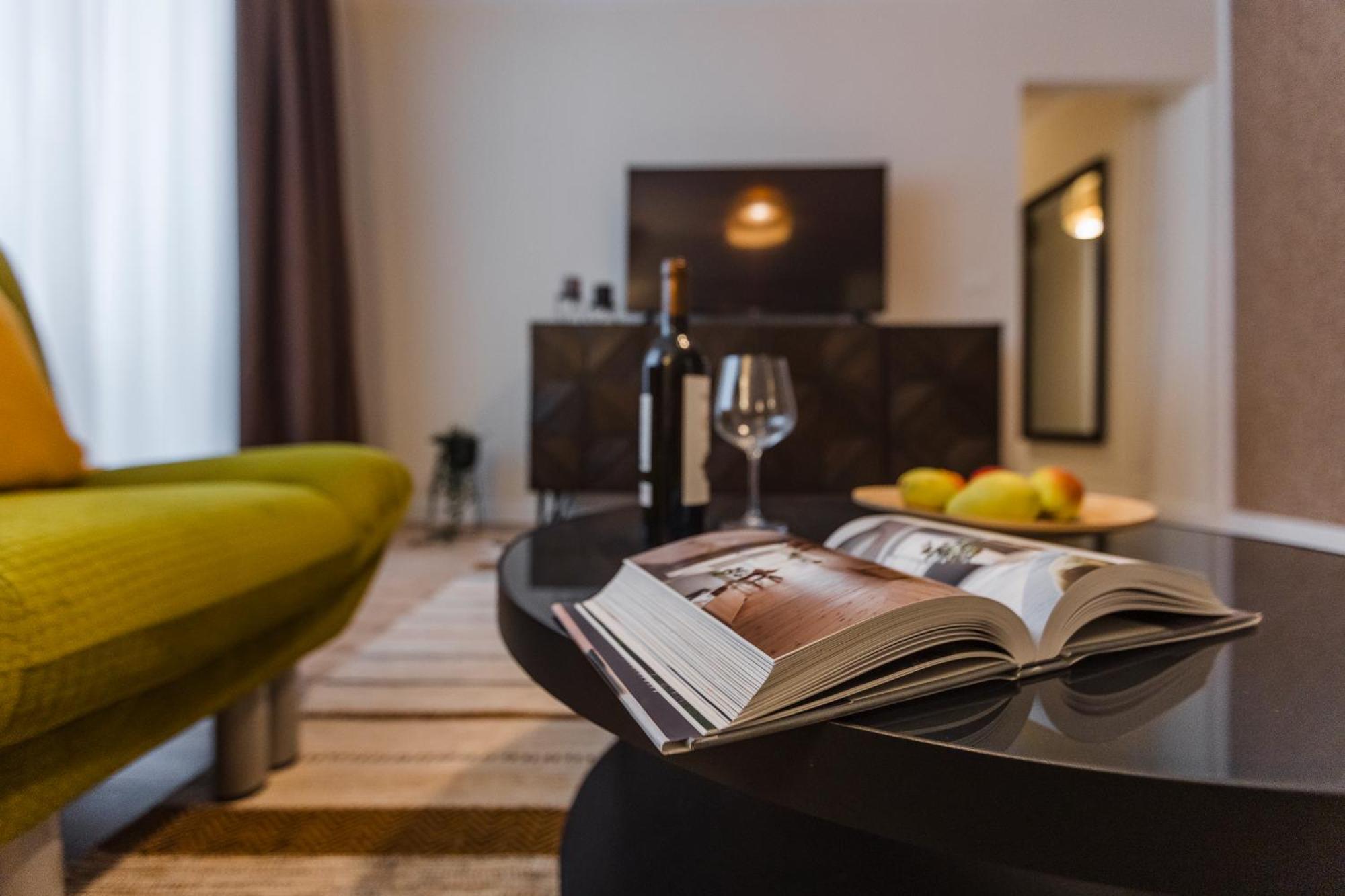Rox Central Apartments 4 Timisoara Ngoại thất bức ảnh